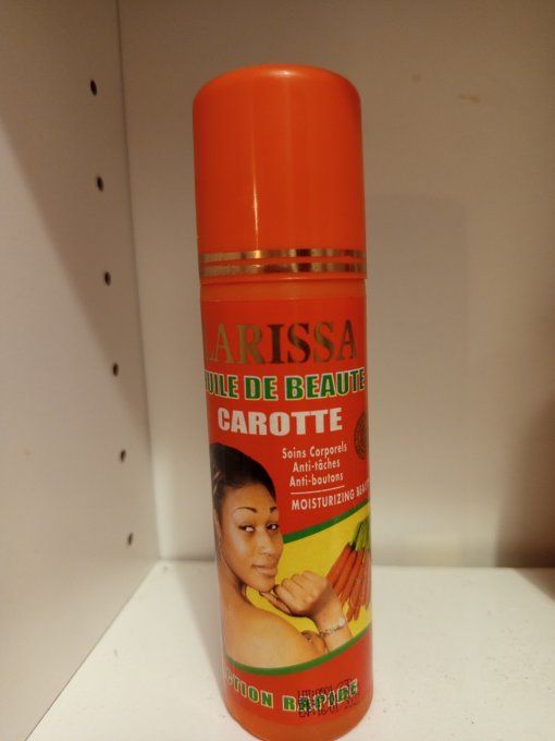 Larissa huile de beauté super éclaircissante aux extraits de carotte.