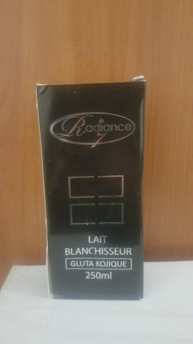 Lait blanchisseur Radiance effaceur de tâches
