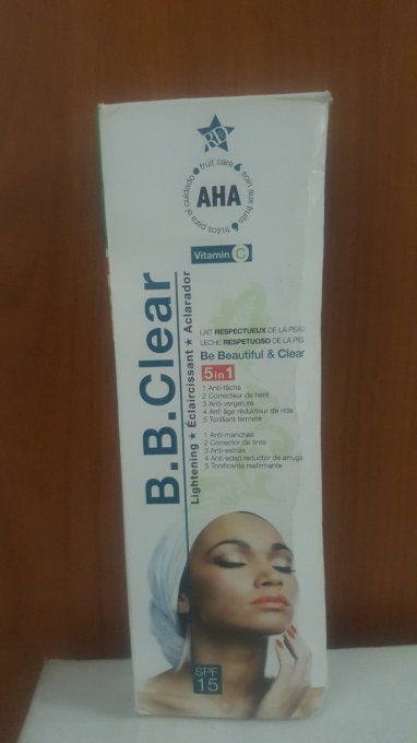 Lait eclaircissant B.B.CLEAR anti tâche riche en accides de fruits