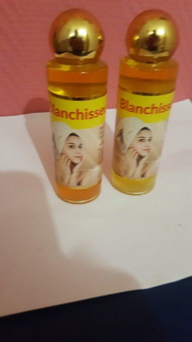 Secret de teint blanchisseur anti tâches eclaisit de manière uniforme solution sans tâches ni bouton