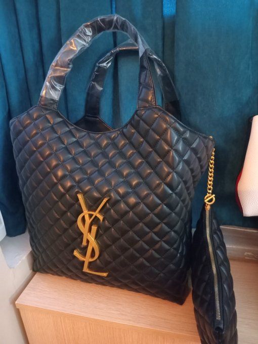 Sac à main de luxe super magnifique de couleur noir 