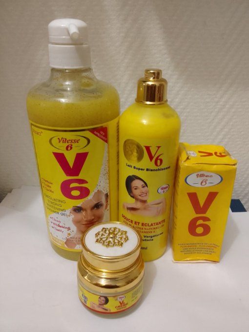 V6 gamme de lait extra éclaircissante anti tâches rebelles.