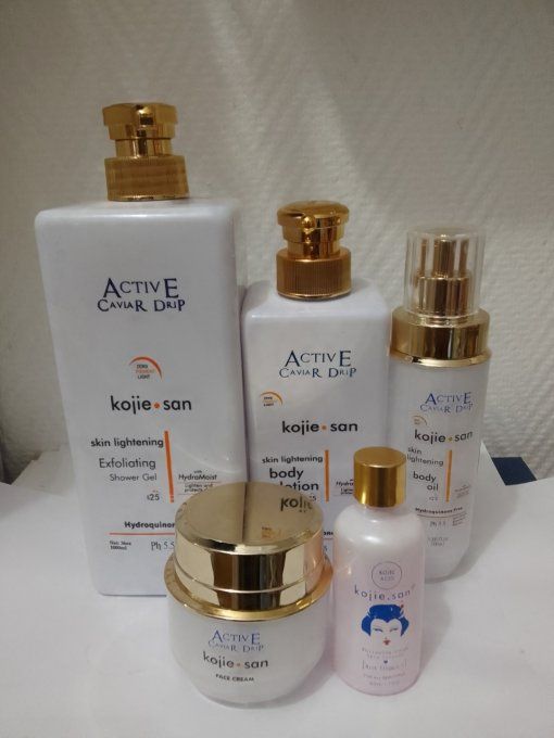 ActivE Caviar gamme de lait Extra éclaircissant au kojic San.