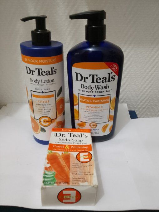 Dr Teal's gamme de lait super éclaircissante a la vitamine C et aux huiles essentielles d'agrumes 