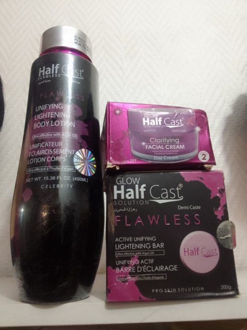 Half cast solution Flawless gamme de lait Extra blanchissante unificateur de teint 