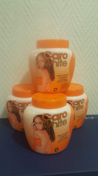  caro white crème eclaircissante anti tâche riche aux carotte. 